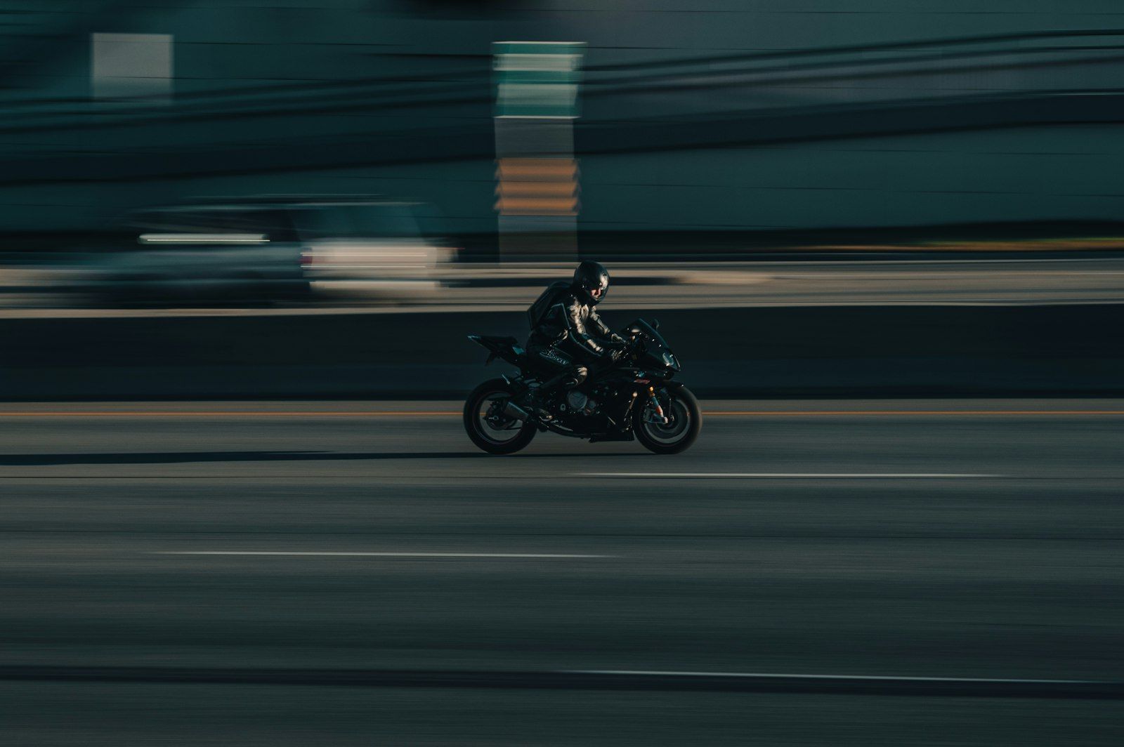 Live tracking, automatic status